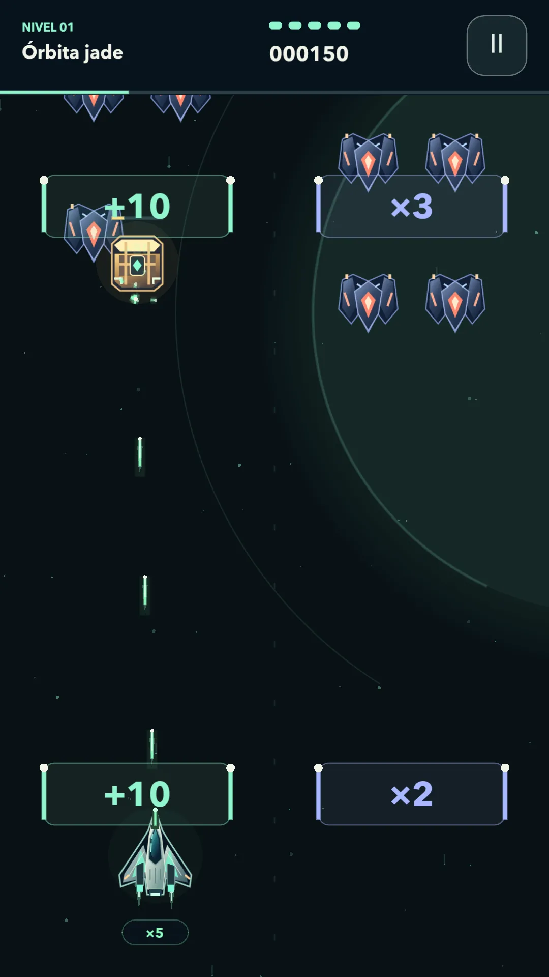Partida de NovaFactor en el nivel 1: la nave frente a puertas de suma y multiplicadores, enemigos y un cofre.